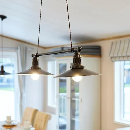 Holiday home Waters Edge With Hot Tub