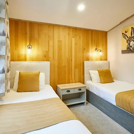 Casa vacanze Waters Edge With Hot Tub *