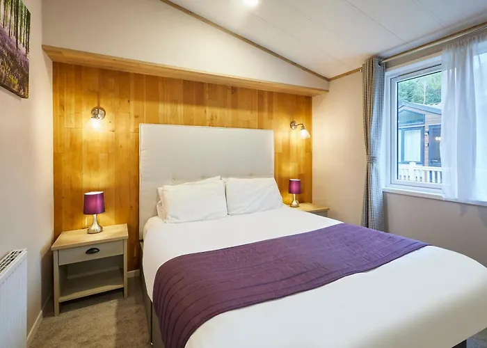 Waters Edge With Hot Tub *