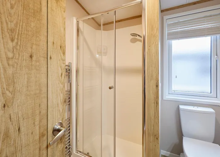 Holiday home Waters Edge With Hot Tub