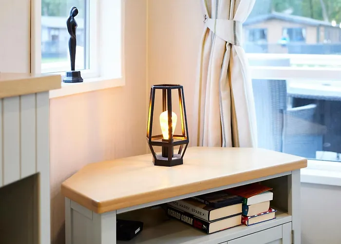 Waters Edge With Hot Tub *