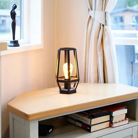 Waters Edge With Hot Tub *