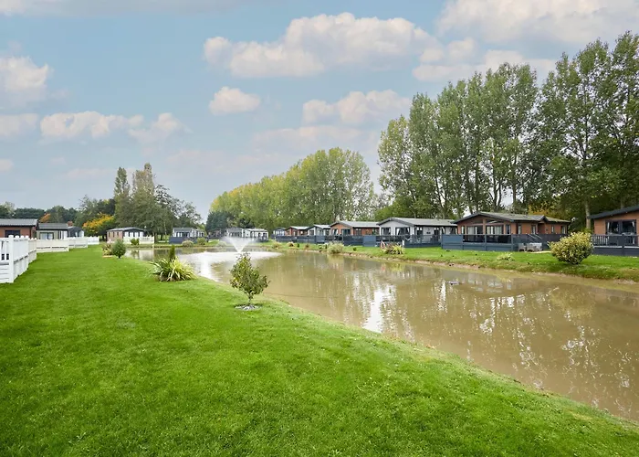 Сasa de vacaciones Waters Edge With Hot Tub York
